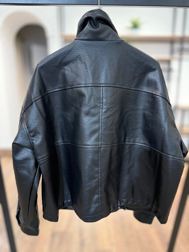 Giubbo in ecopelle con zip