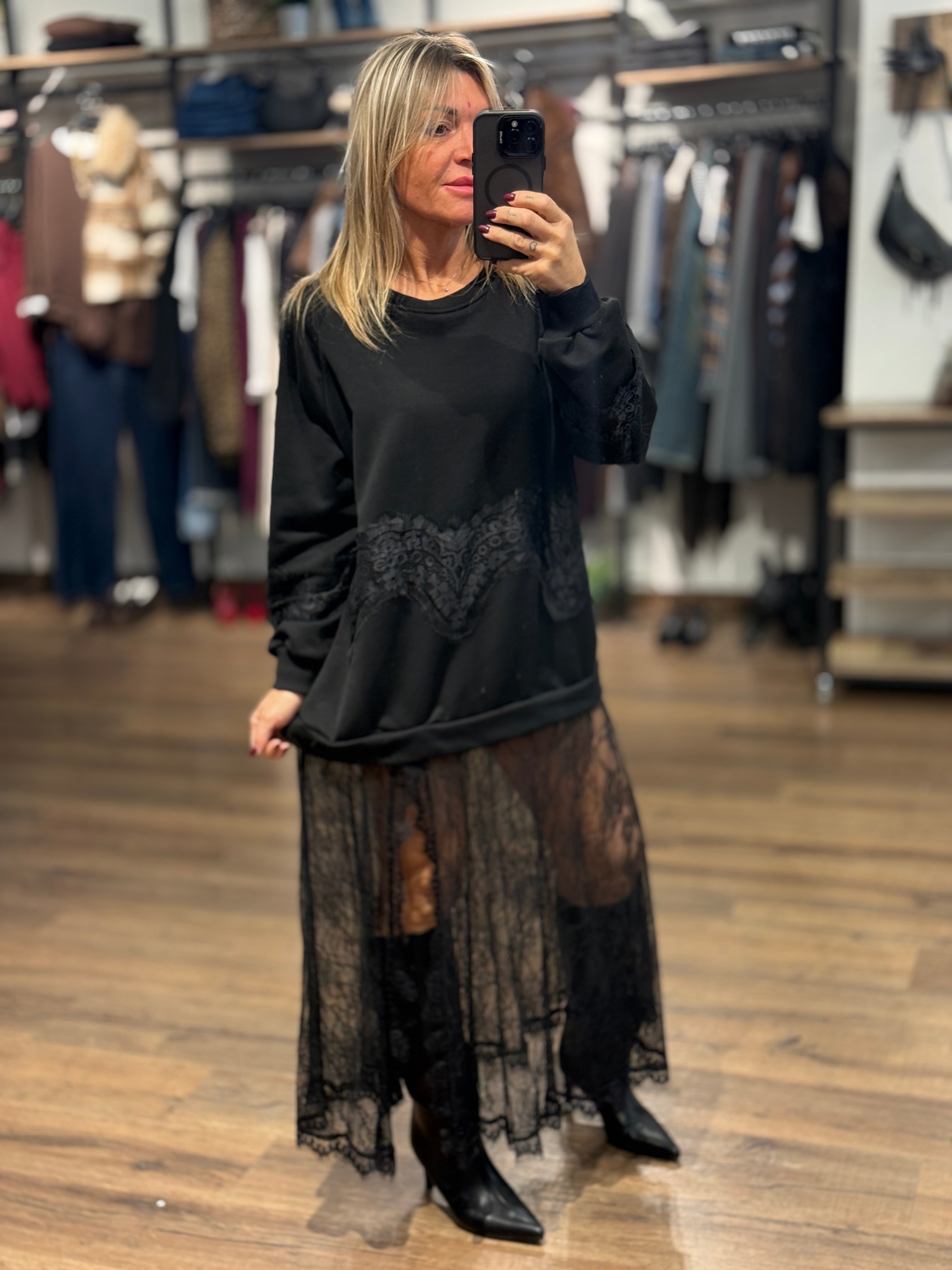 abito in felpa con pizzo