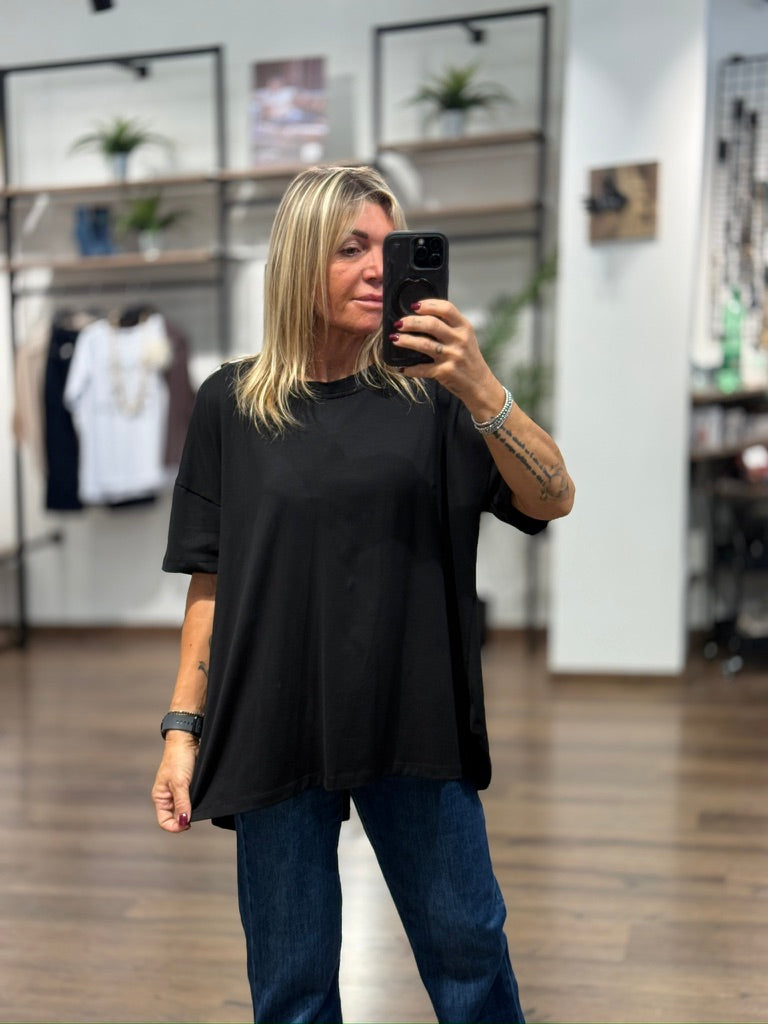 T-shirt manica corta con bottoni dietro