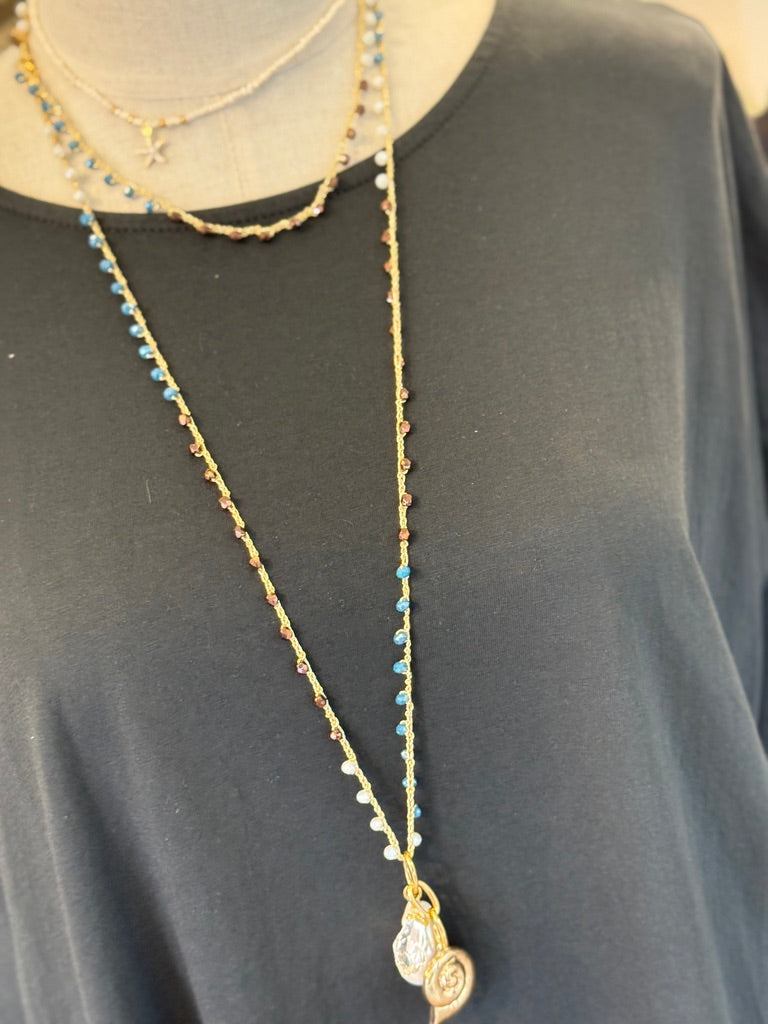 Collana fatta a mano lunga bicolore