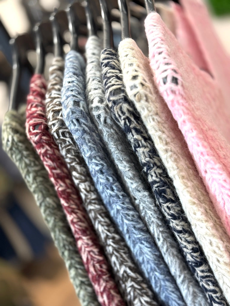 Maglia scollatura a V doppio colore