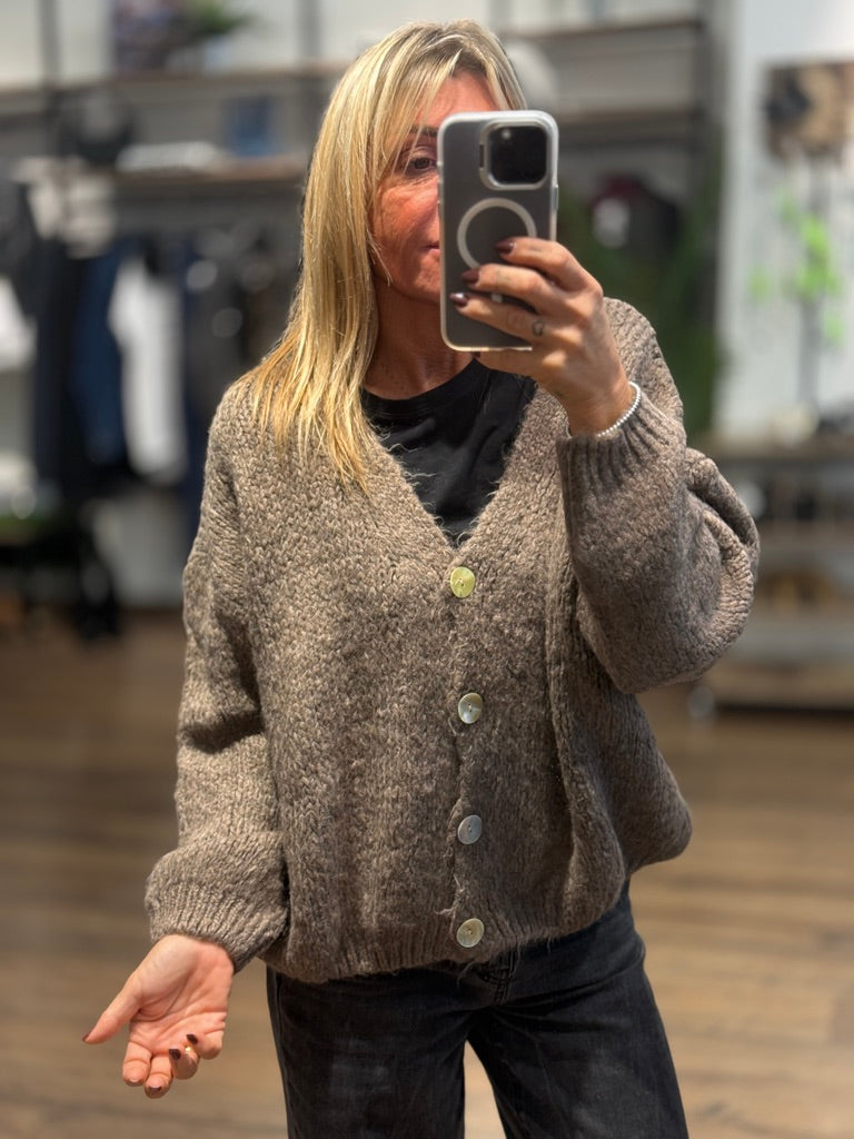 Cardigan bottoni madre perla