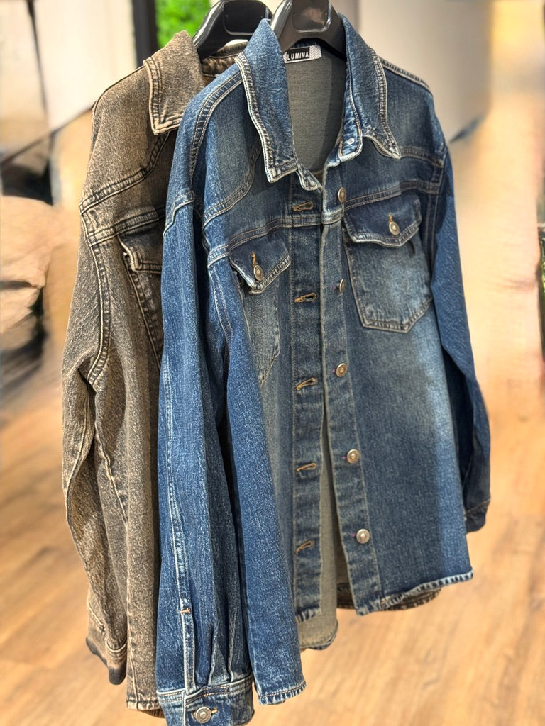 Camicia taglio over in jeans