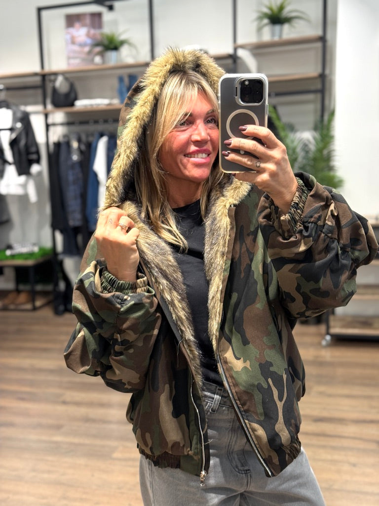 Bomber camouflage con pelo ecoplogico