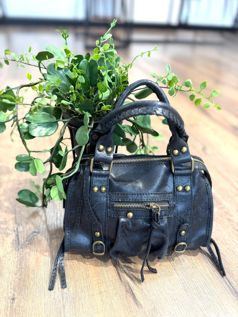 Borsa mini in pelle con rivetti