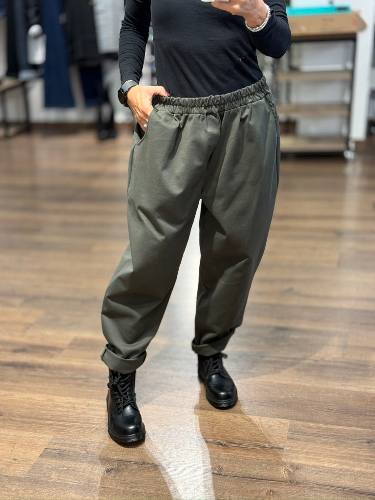 Pantalone in punto milano linea comoda