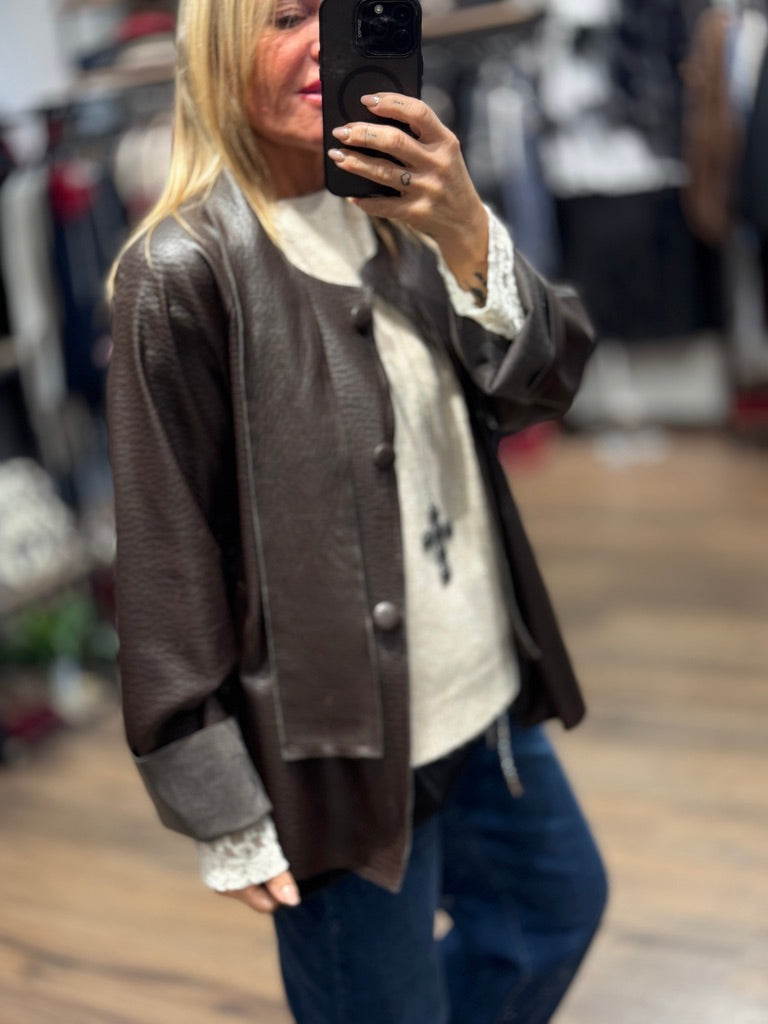 Giacca in ecopelle con fiocco