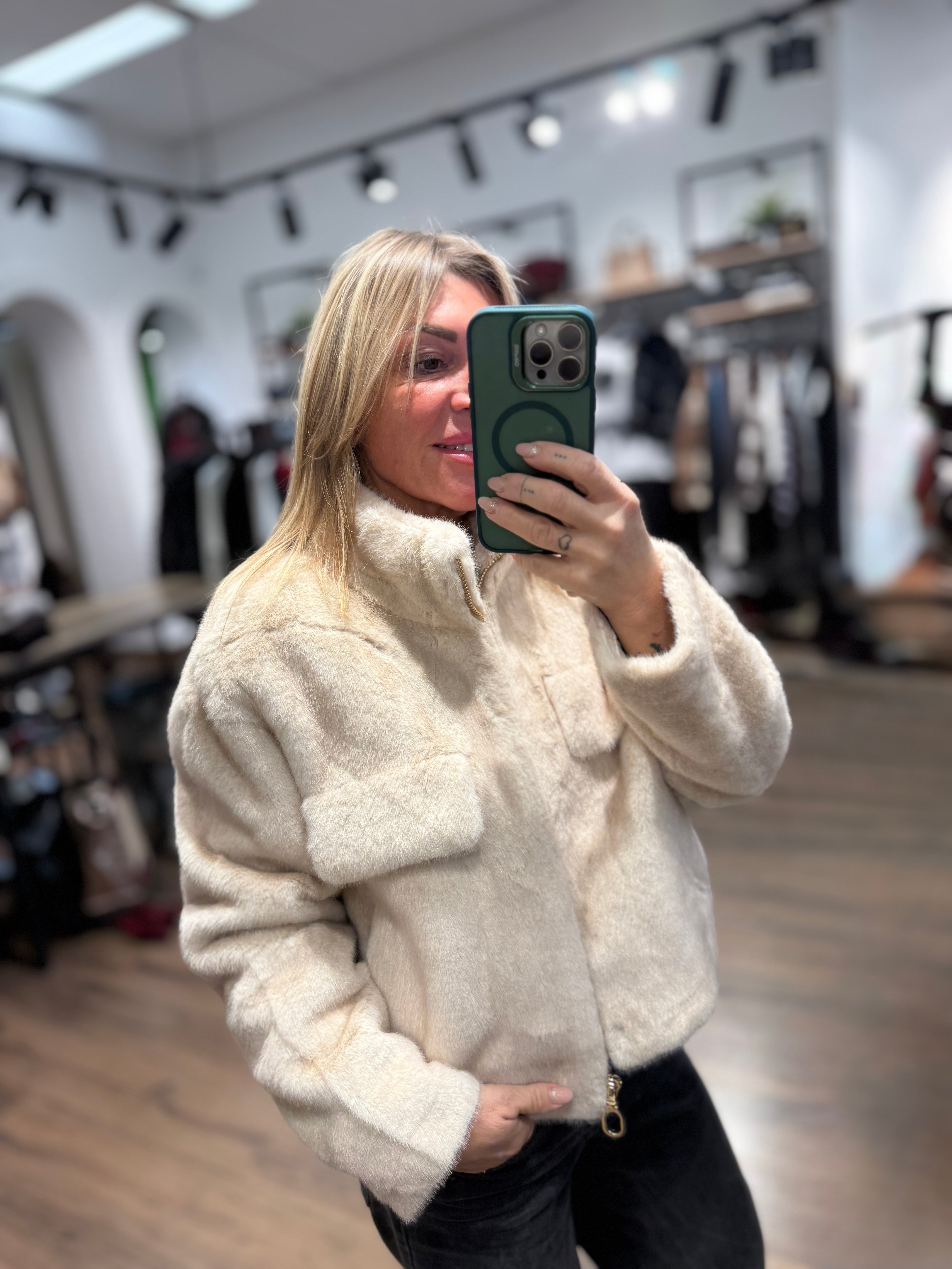 Giacca ecopelliccia con zip - tasche