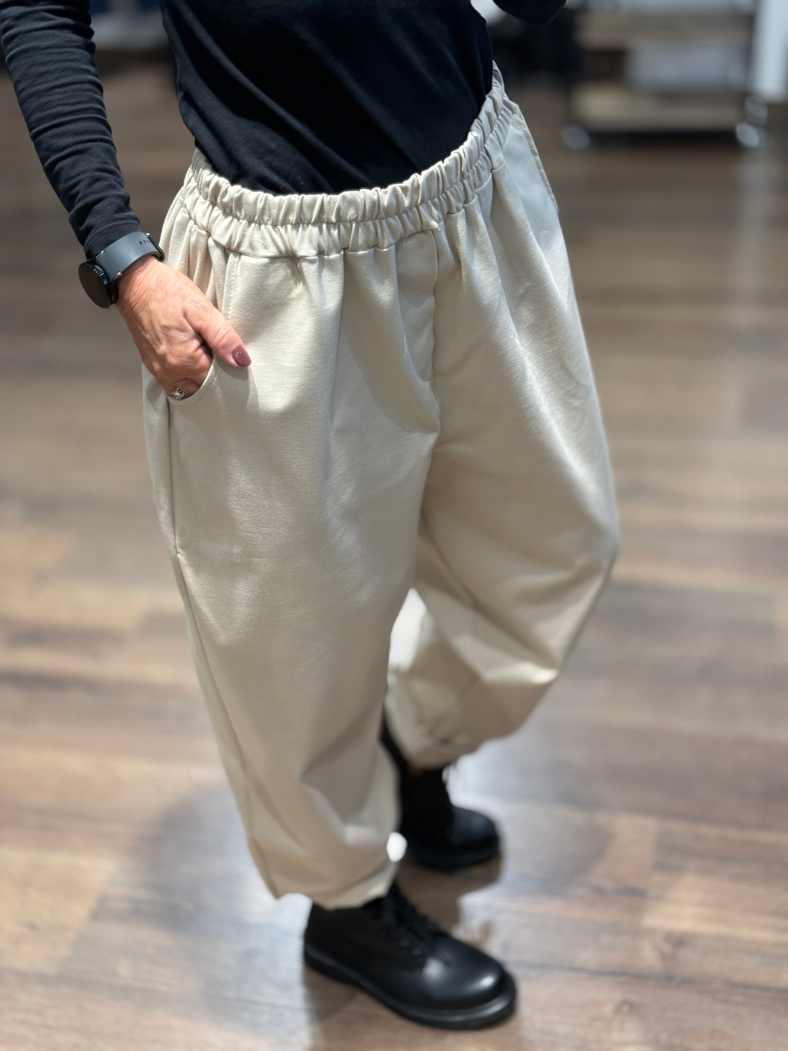 Pantalone in punto milano linea comoda