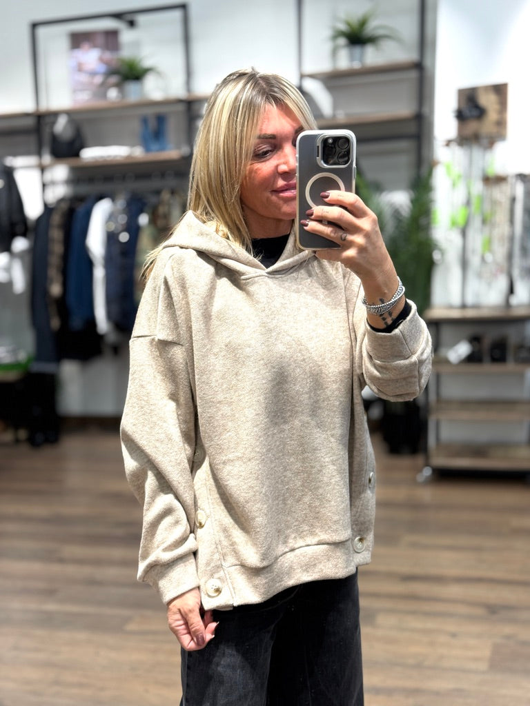 Maglia con cappuccio con bottoni