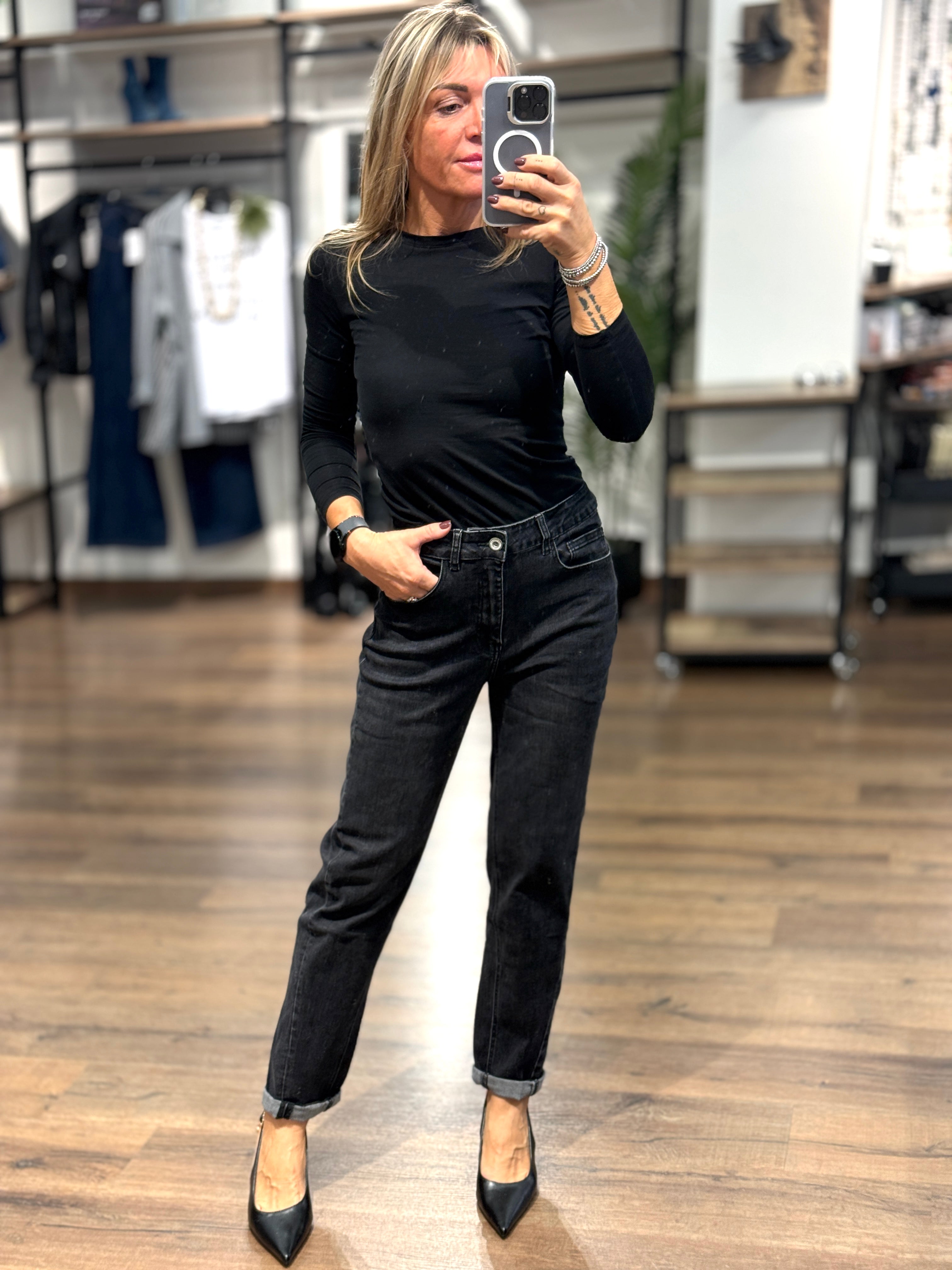 Jeans con cucitura sulle gambe