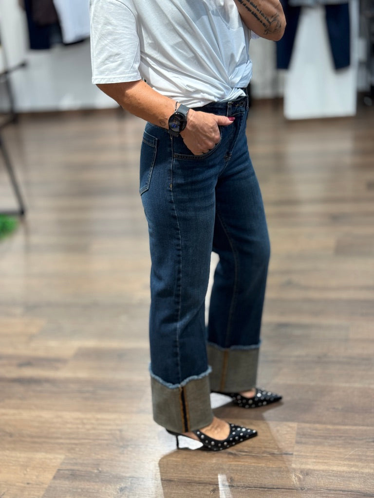 Jeans con risvolto alto