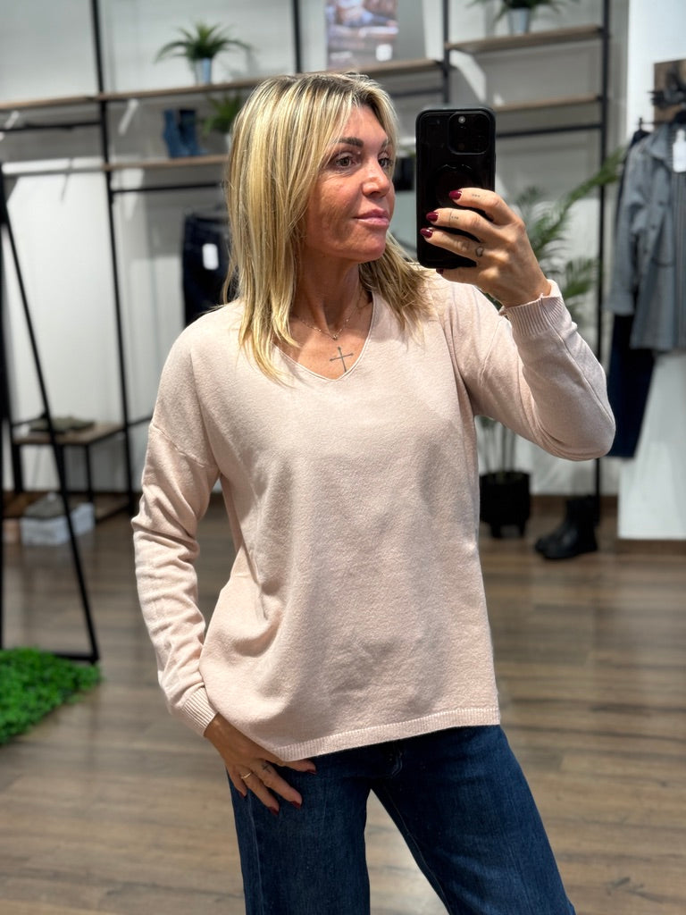 Maglia scollo a V dal taglio morbido