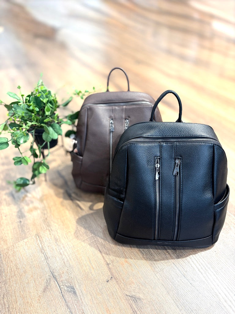 Zaino con doppia zip centrale