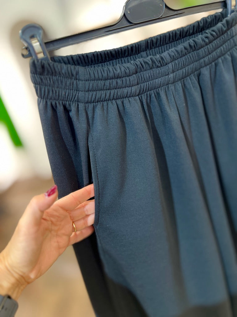 Pantalone con elastico in cintura
