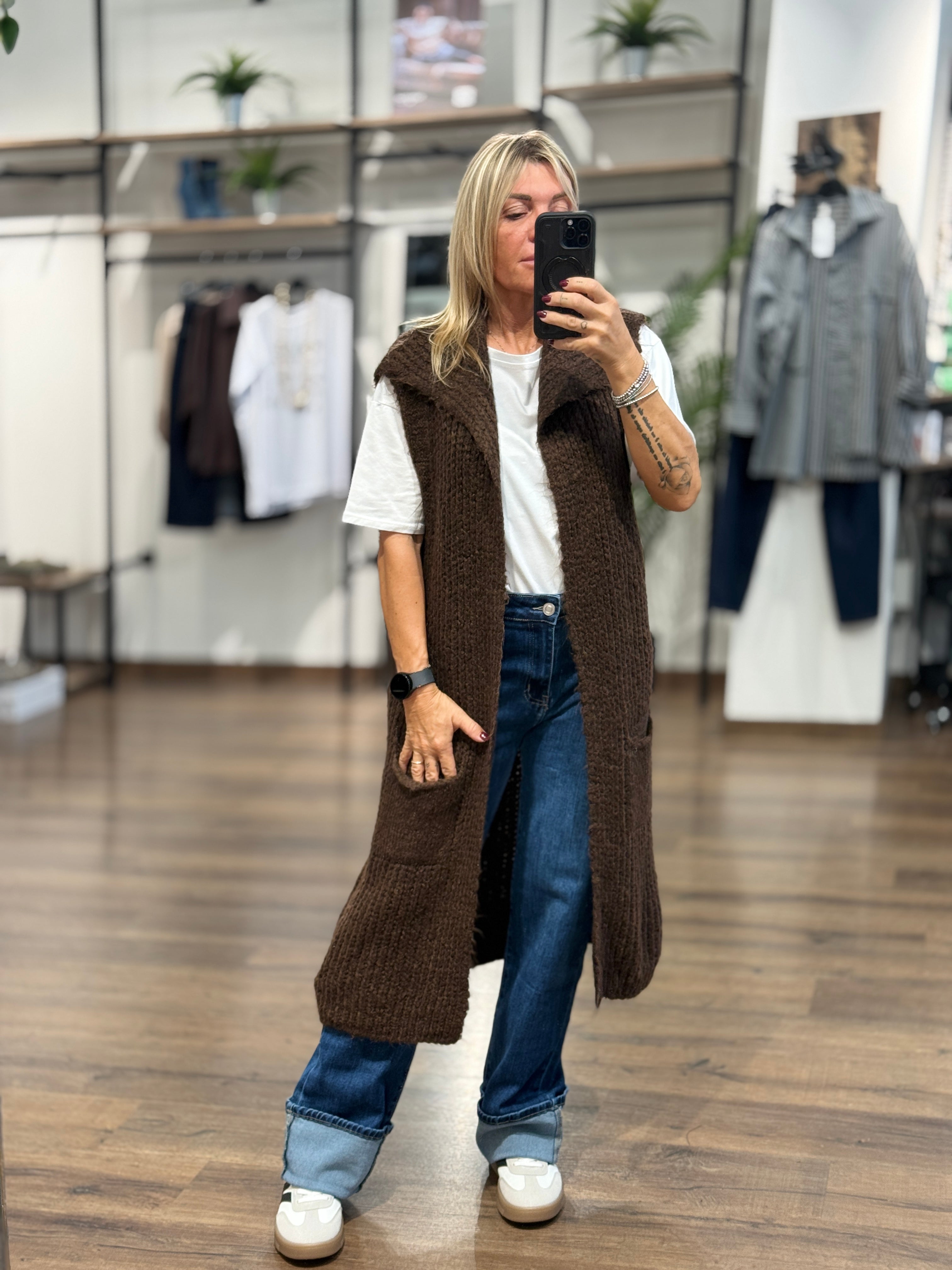 Gilet lungo in maglia con tasche