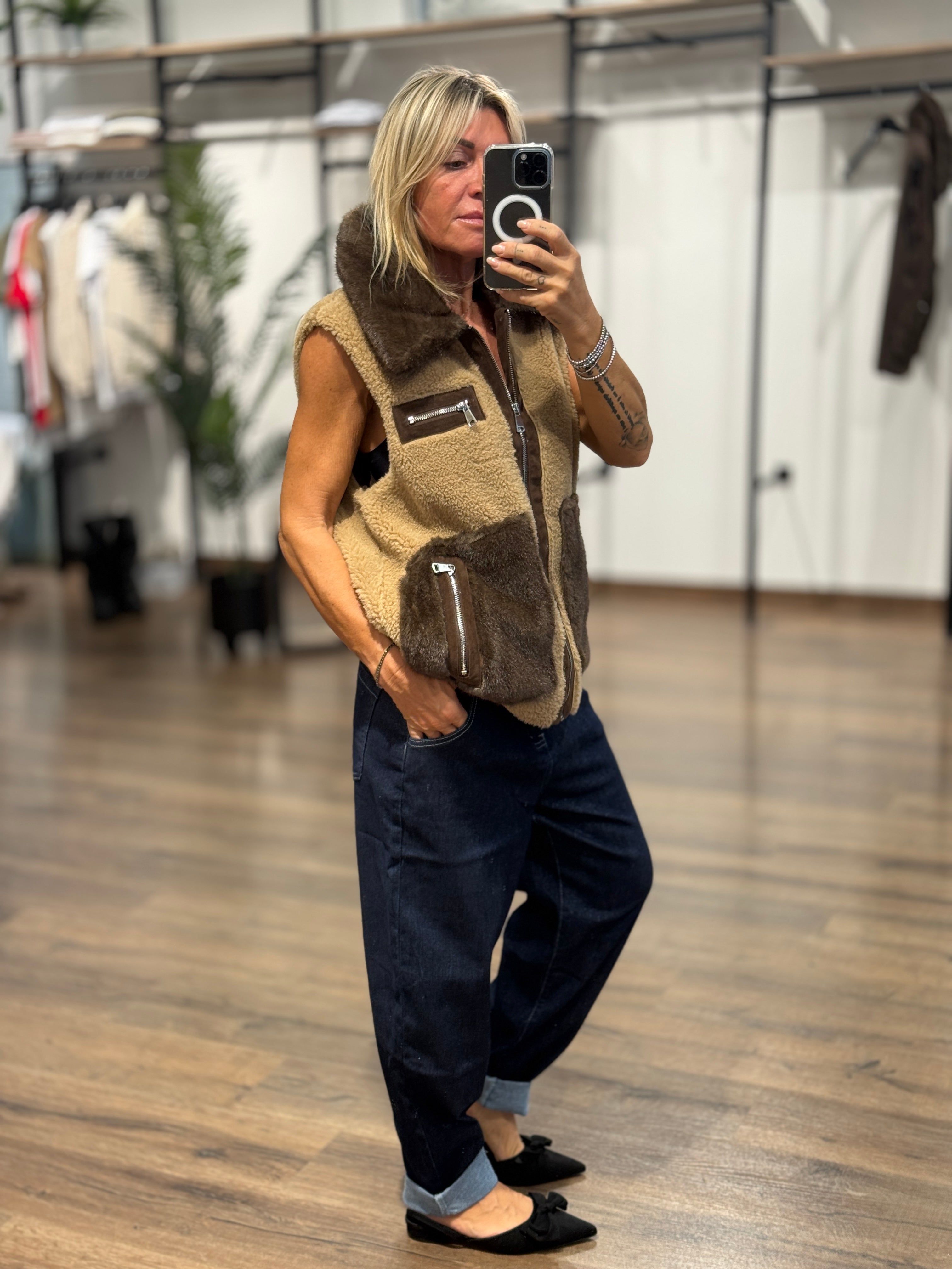 Gilet teddy con inserti in ecopelliccia