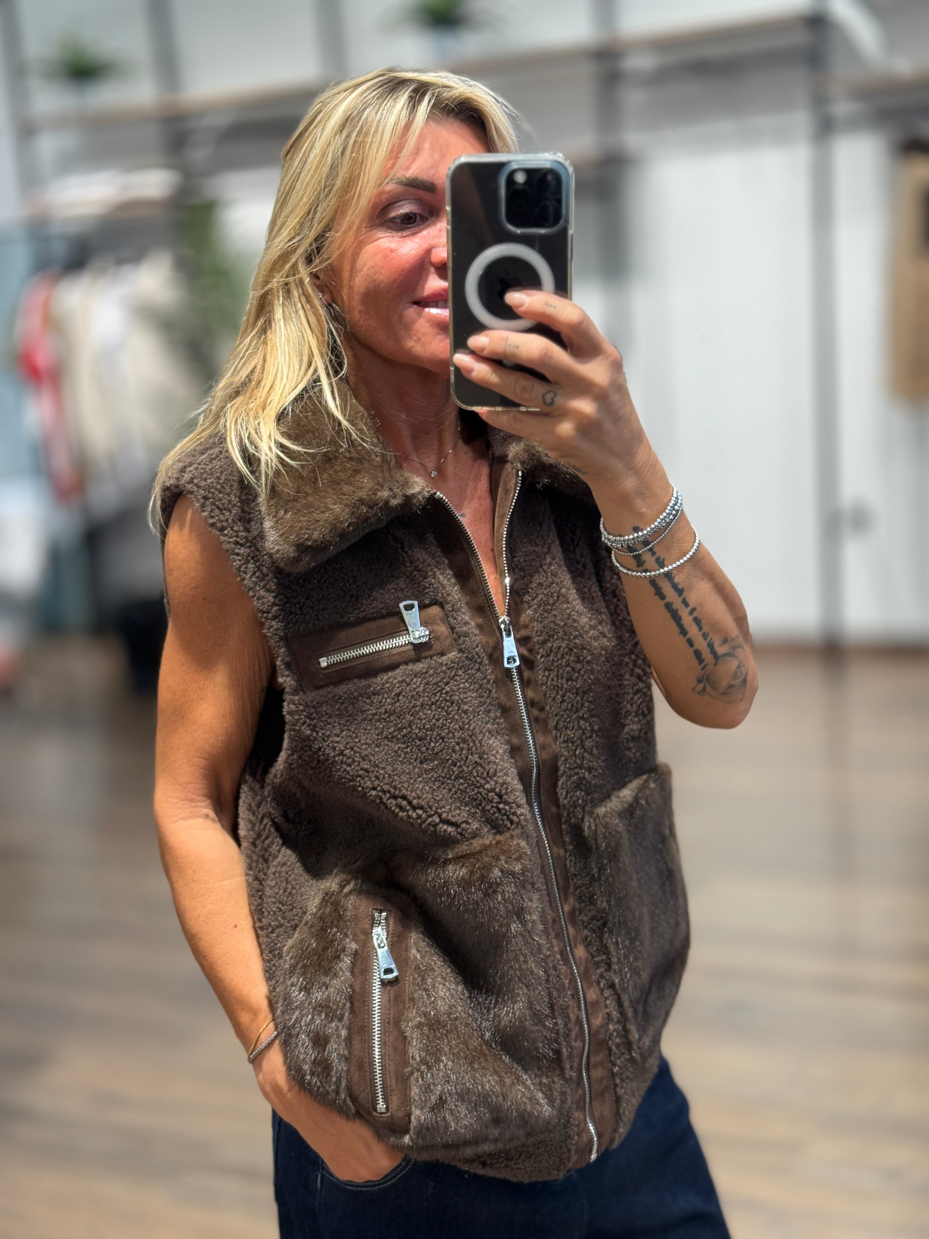 Gilet teddy con inserti in ecopelliccia